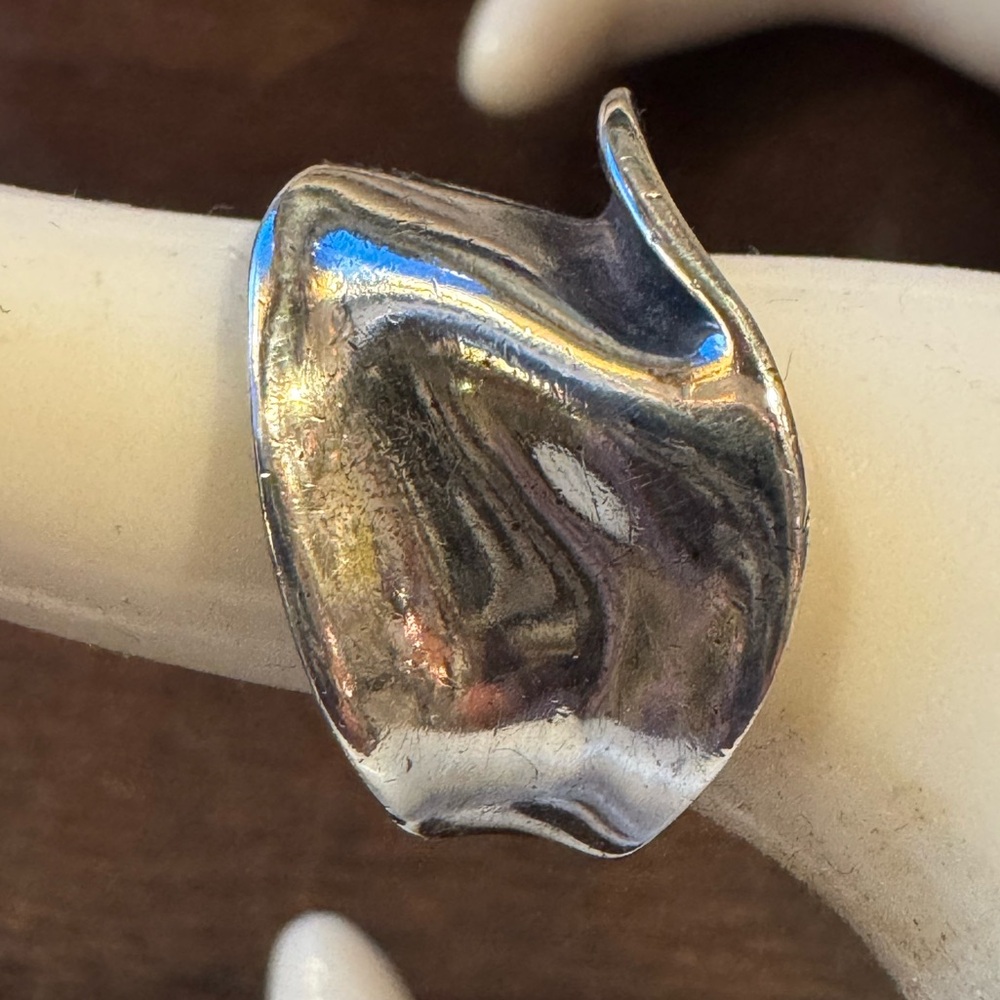 Iverson sterling silver Signed Brutalist Vintage 60s “Crushed” design Navajo 7gm